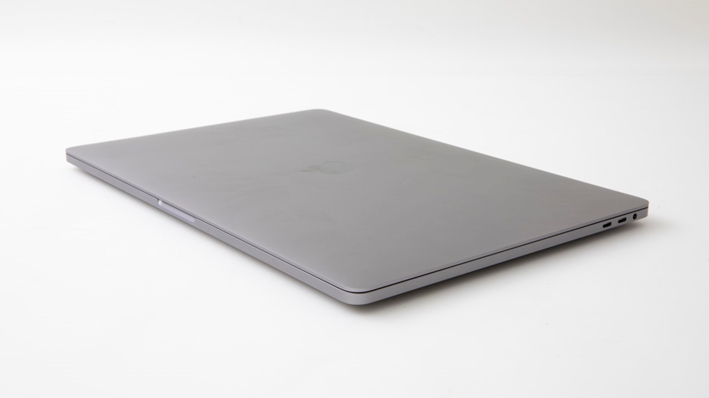 apple-macbook-pro-16-inch-a2141_5_large.jpg